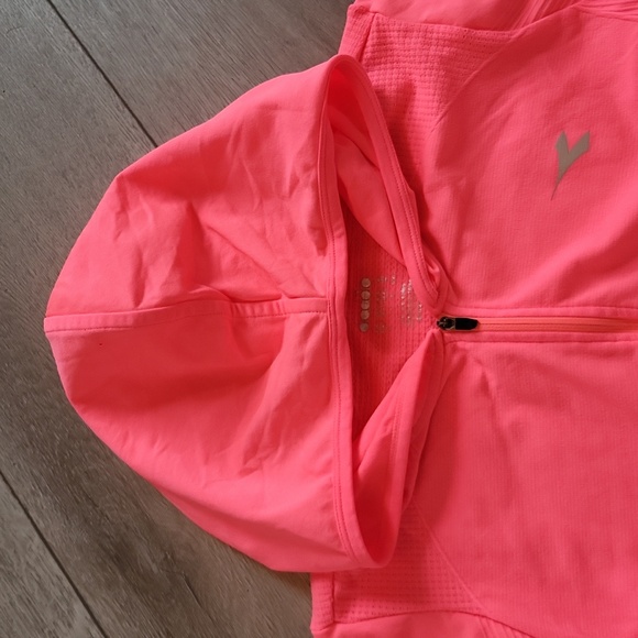 Diadora l neon l women's llike new l quarter zip l hooded l small - Picture 5 of 7